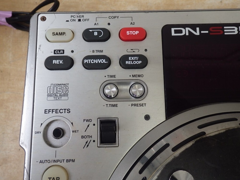 Denon DN-S3500 DJ CD Turntable y3336