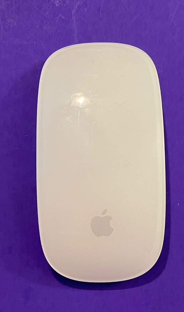 Apple A1657 Magic Mouse 2 Wireless Mouse - Silver (MLA02LL/A) Works Perfect!