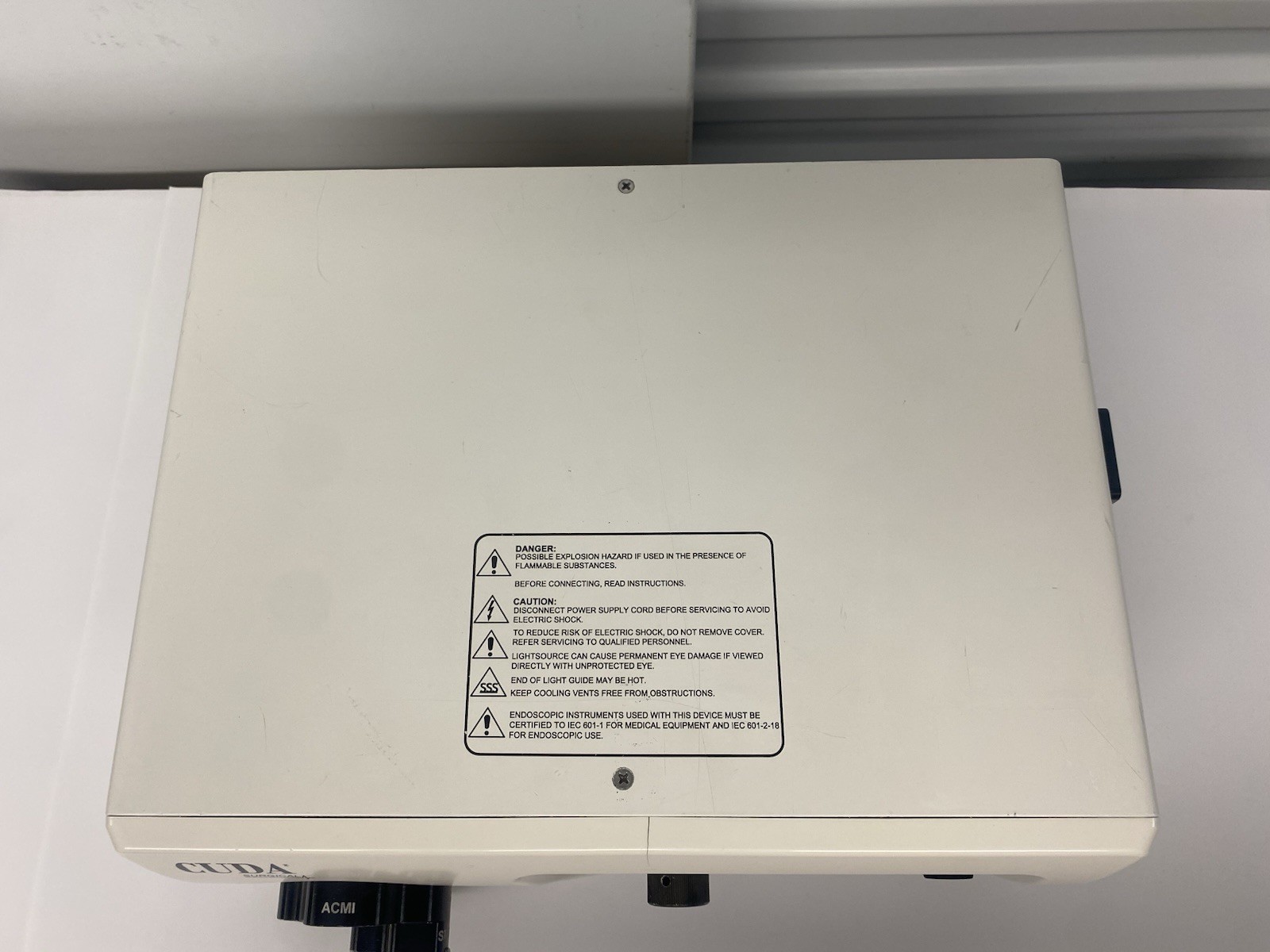 CUDA SURGICAL ELITE 300 XENON LIGHT SOURCE XLS-300