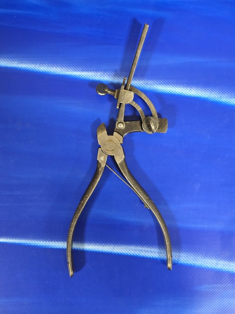 Saw Tooth Setter