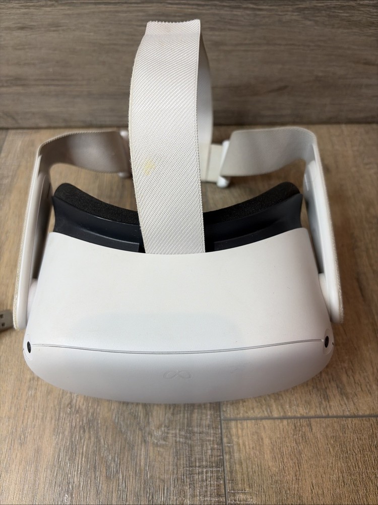 Meta Oculus Quest 2 128GB Virtual Reality Headset - White Used