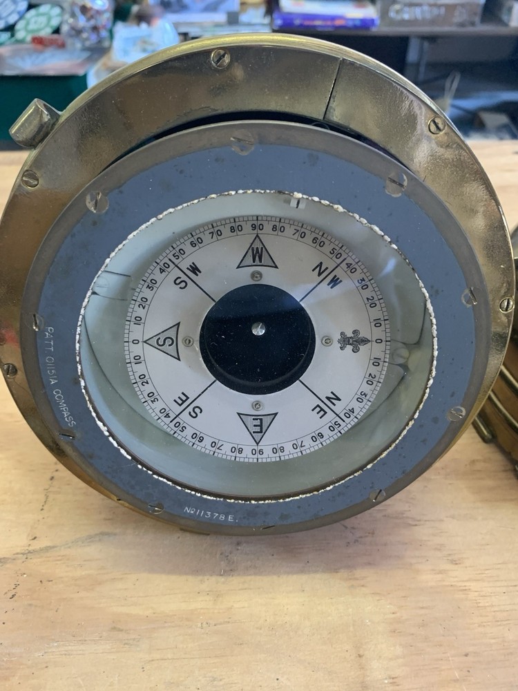 Gimbal Ship’s Compass with Oil Lamp. 🧭🪔