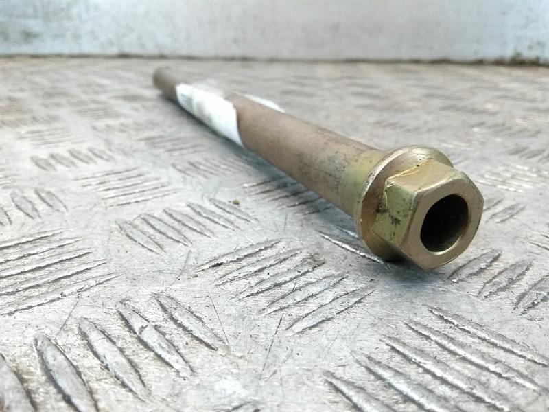 Triumph TIGER 955 (2000-2006) Swing Arm Spindle
