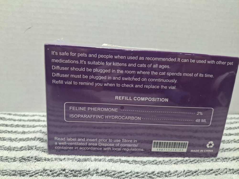 Cat Pheromones and Calming Diffuser for All Cats Pheromone Diffuser + 2 refills
