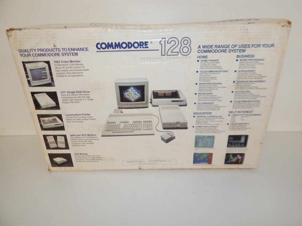 ^^ COMMODORE 128 VINTAGE PERSONAL COMPUTER IN BOX (WMN24)