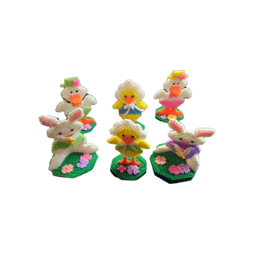 6 Easter Vintage Handmade Needlepoint Plastic Bunny Rabbit Chick Read Descript