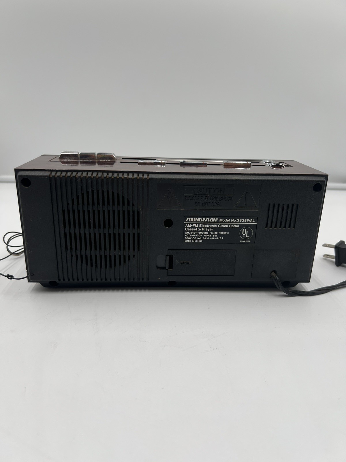 VTG SoundDesign AM FM Radio Cassette Player Alarm Clock 3838WAL Works