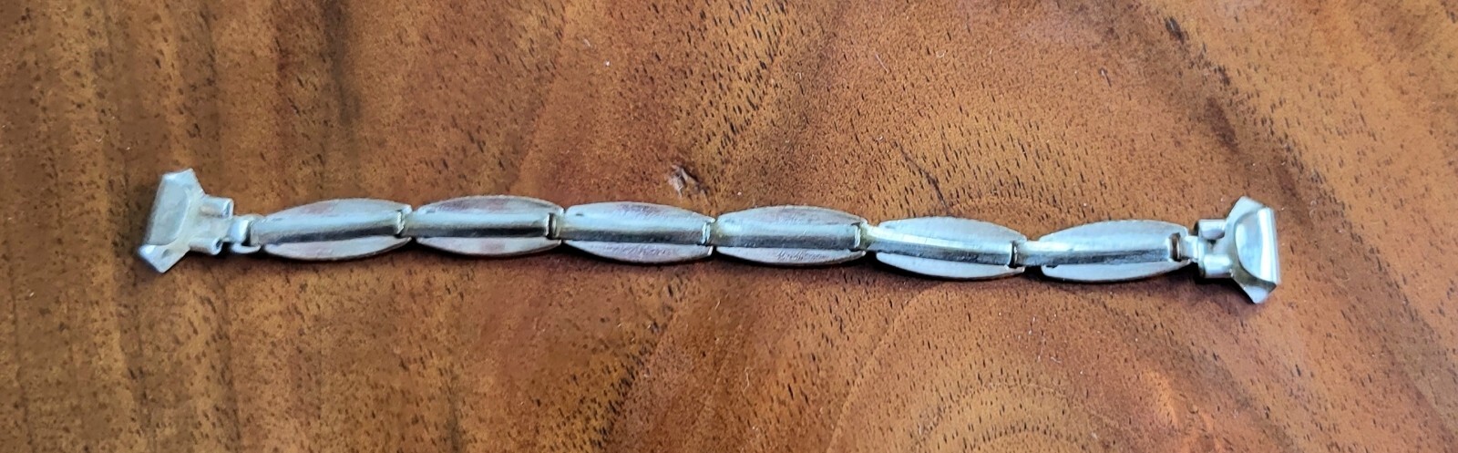 FINE LRG c. 1965 Japanese Hammered Sterling+ Silver Curved Smokes Case 3.56 ozt