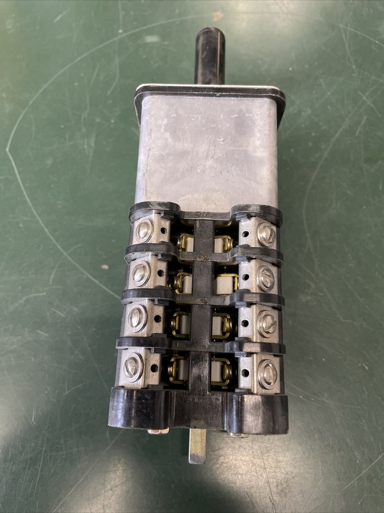 General Electric Ge 10AA109 Breaker Control Rotary SBM Switch