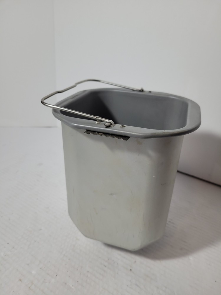 Hitachi Bread Maker Machine HB-D102 Replacement Part PAN and PADDLE Ships Free