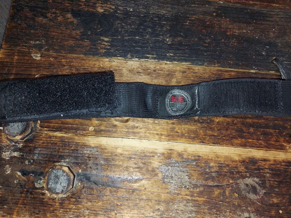 Special Operations Equipment SOE A2 Flashlight Pouch Black Belt