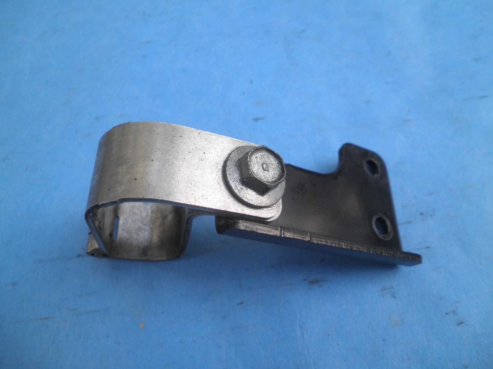 2009-2024 HARLEY OEM TOURING FLHT FLHX CROSSOVER EXHAUST MOUNTING CLAMP BRACKET