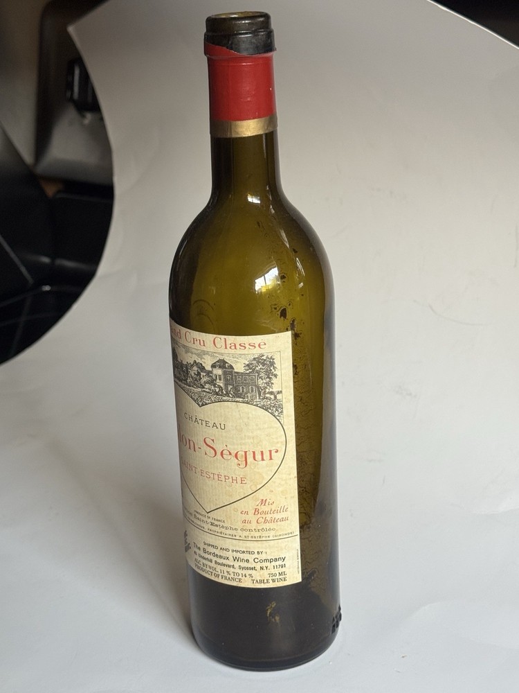 1982 Château Calon-Ségur Saint-Estèphe empty bottle
