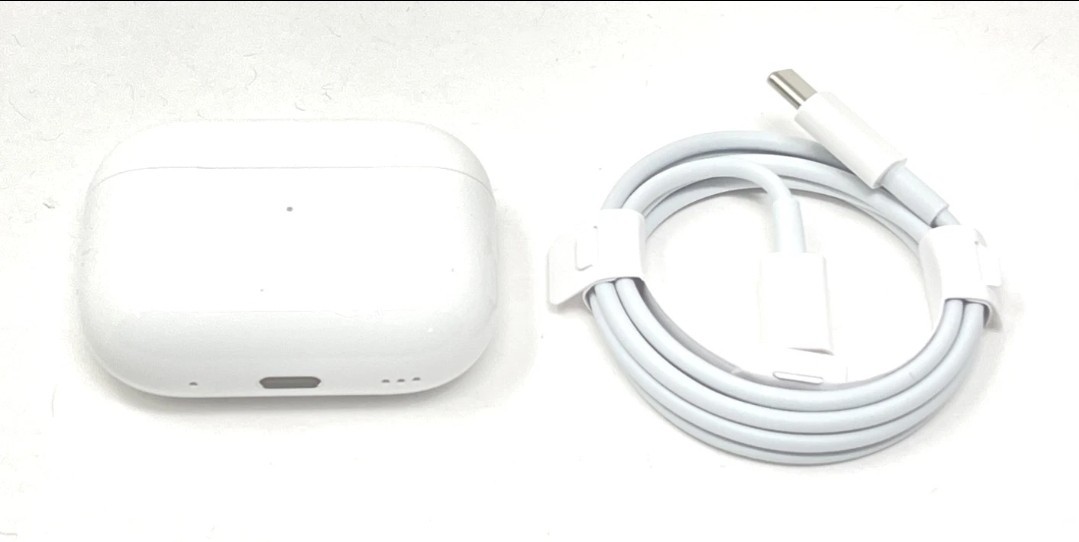 Airpods Pro 2nd Gen With MagSafe Case USB-C- White Very Good. Tested And Clean