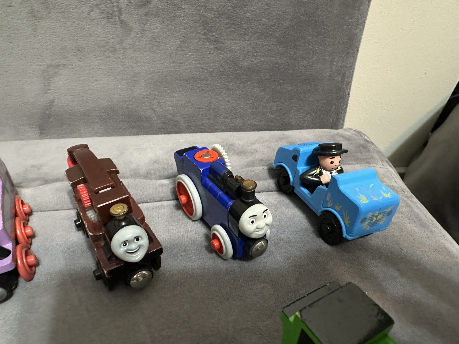 Thomas & Friends Wooden Railway Magnetic Train Lot of 40 Rare HTF