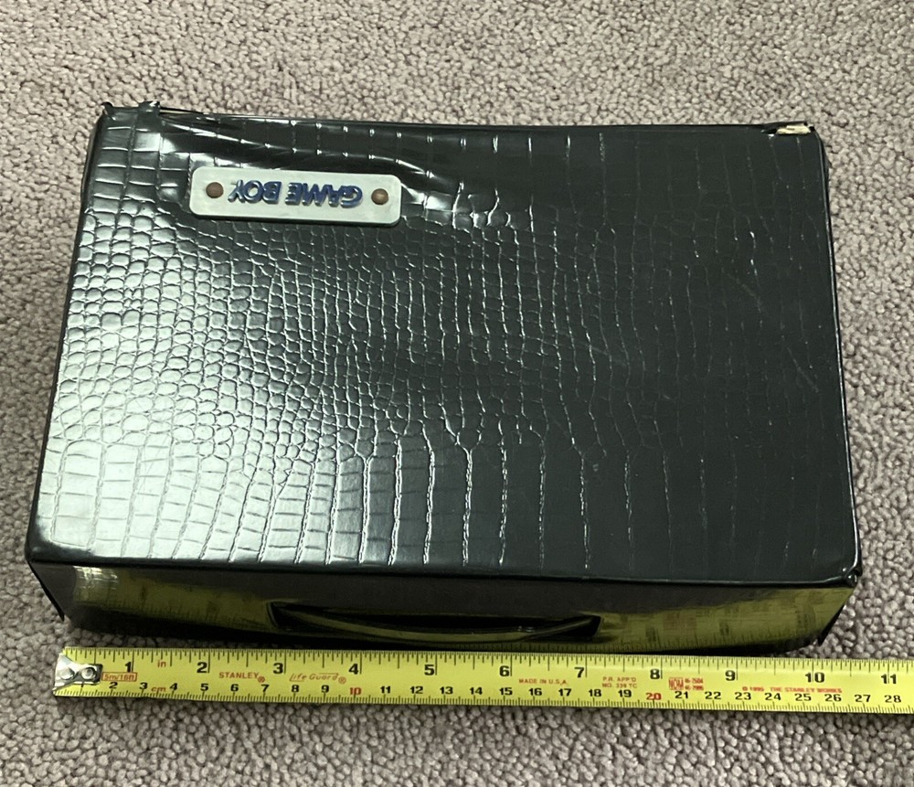 VINTAGE ORIGINAL NINTENDO GAMEBOY CASE
