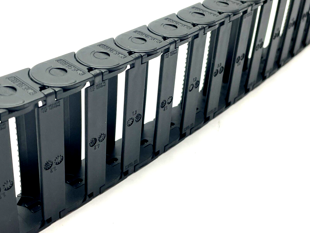 Igus E2-15-50-033-0 Energy Chain 2ft Length