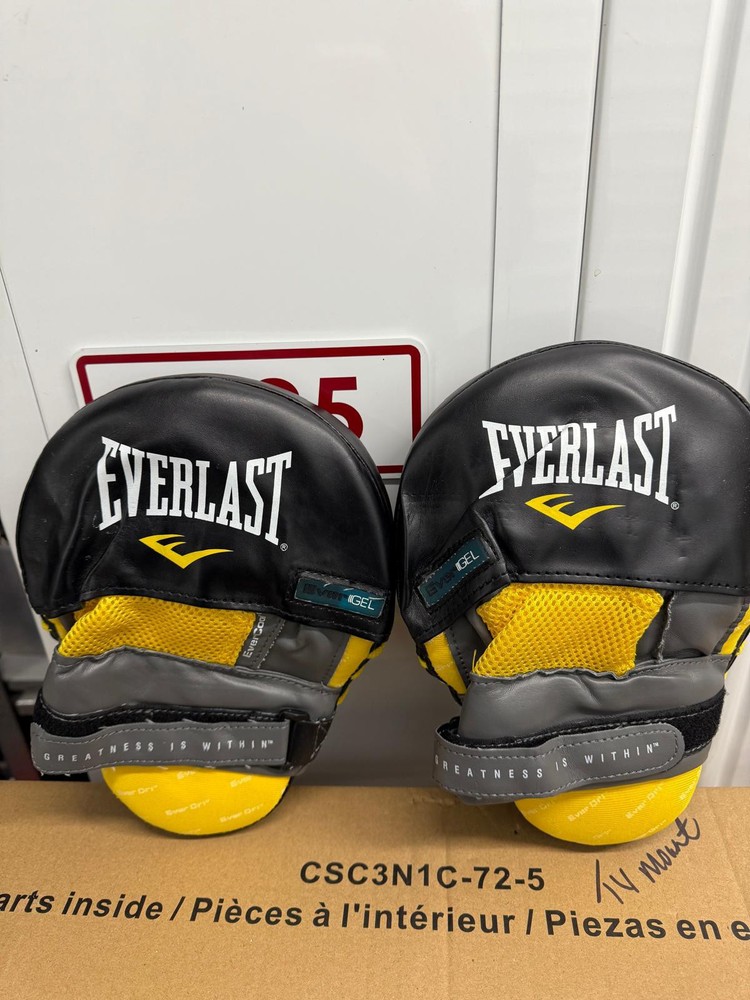 Everlast Boxing Mantis Punch Mitts