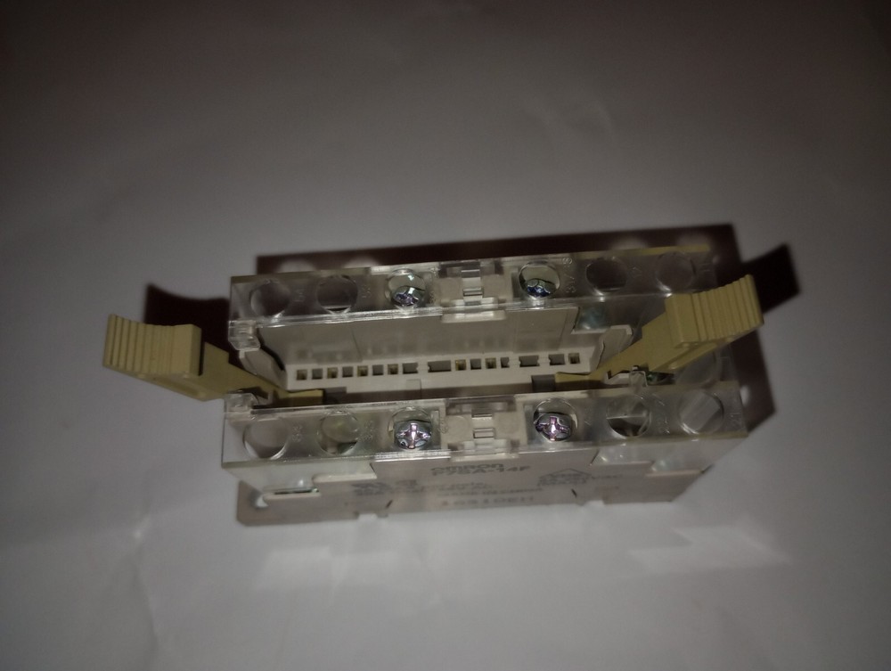 NEW GENUINE OMRON P7SA-14F RELAY SOCKET