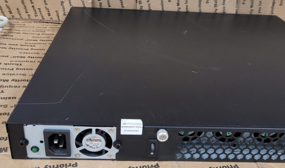 CHECKPOINT PB-20 SECURITY FIREWALL APPLIANCE NO RACK EARS (TESTED)