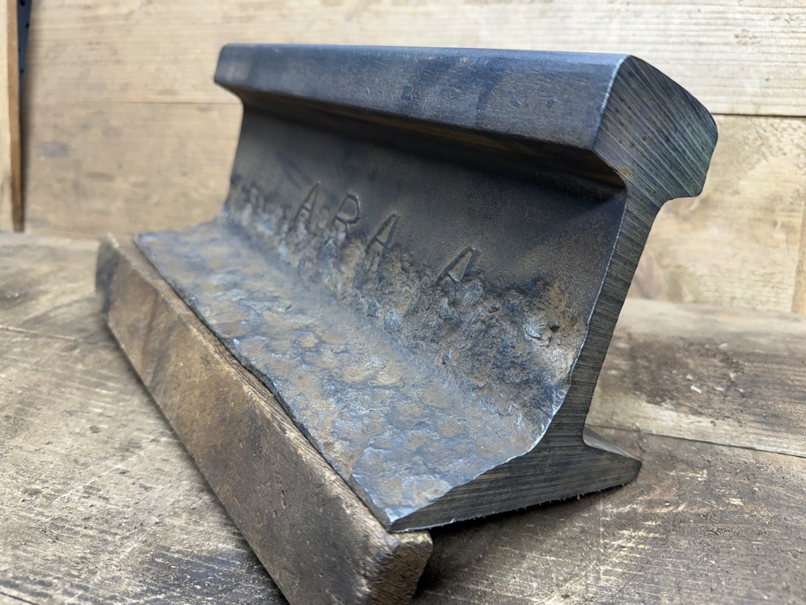 12 " Steel Railroad Rail Train track Anvil Collectible Blacksmith 29 Lbs