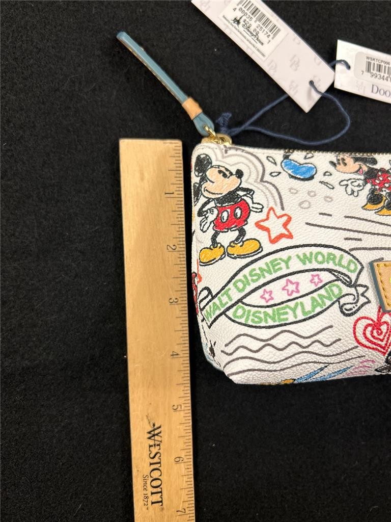 NEW NWT DISNEY PARKS Dooney & Bourke Sketch Cosmetic Case, Mickey Minnie Castle