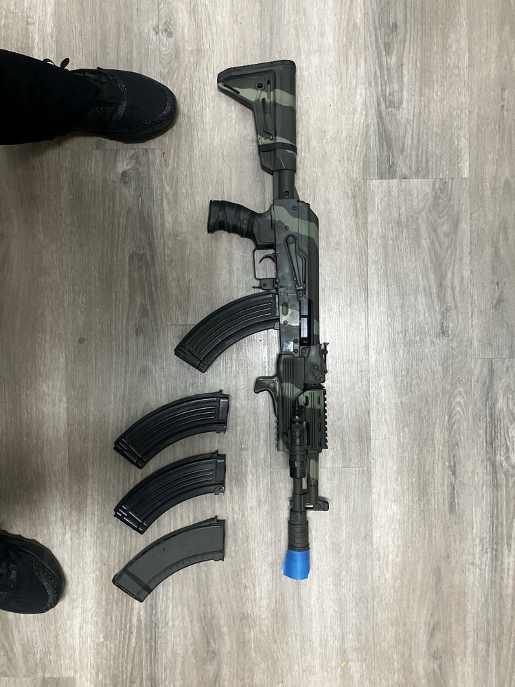 AK102 EBB