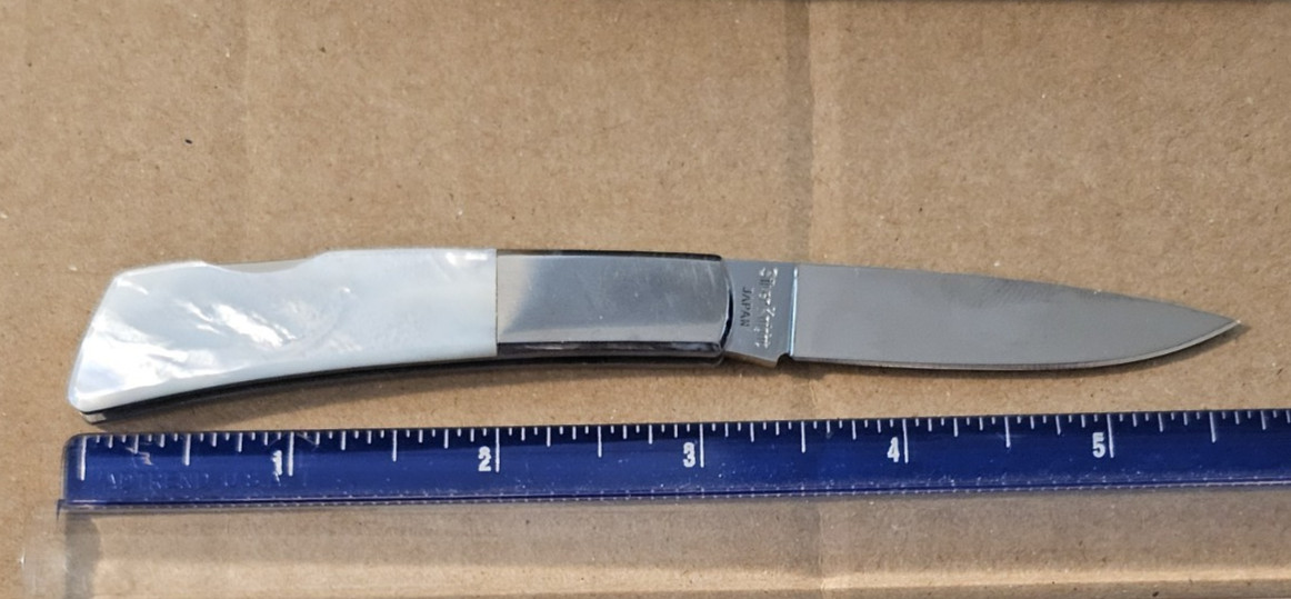 Gerber Silver Knight 8380 Pearl Lockback Blade Folding Knife Japan Early 2000s