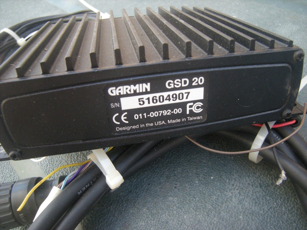 Garmin GPSMAP 2010C 10" Marine GPS Chartplotter Fish Finder Combo