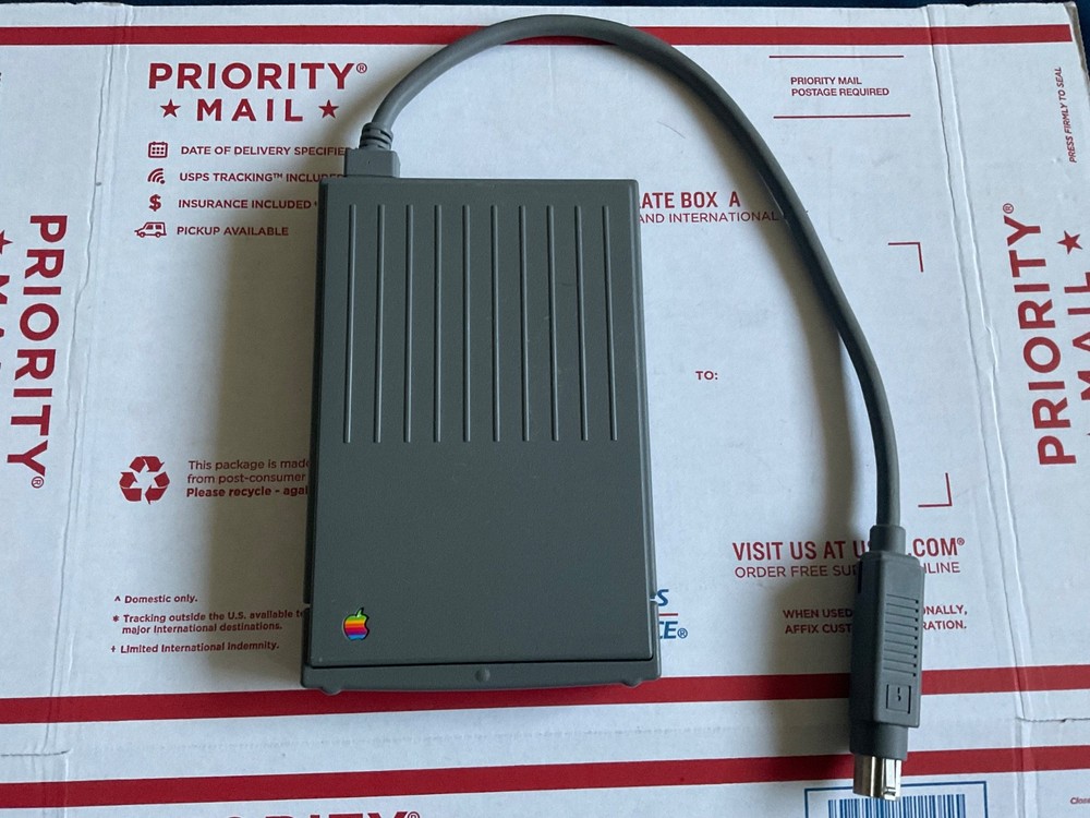 Apple Macintosh HDI-20 External 1.4MB Floppy Disk Drive -Untested