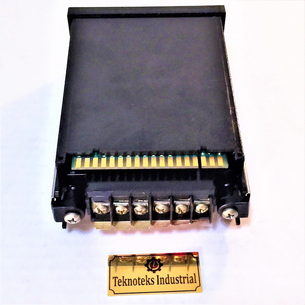 NEWPORT ELECTRONICS Q20001 F CONTROLLER