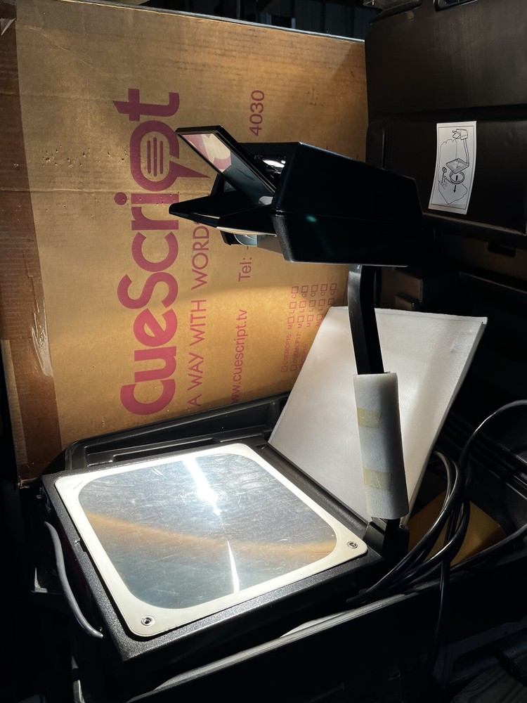 3M Scotch 589 Overhead Projector Folding Briefcase Portable Model - Working