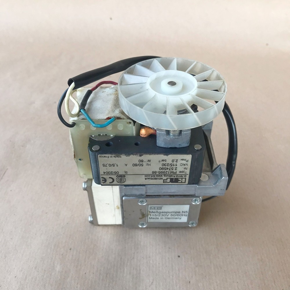 KNF PM12995-86 DIAPHRAGM VACUUM PUMP
