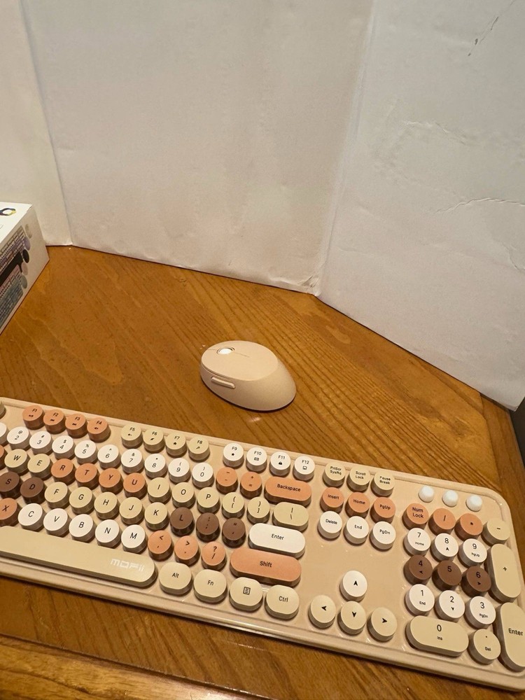 MOPii SWEET Wirelss Keyboard and Mouse Combo Set