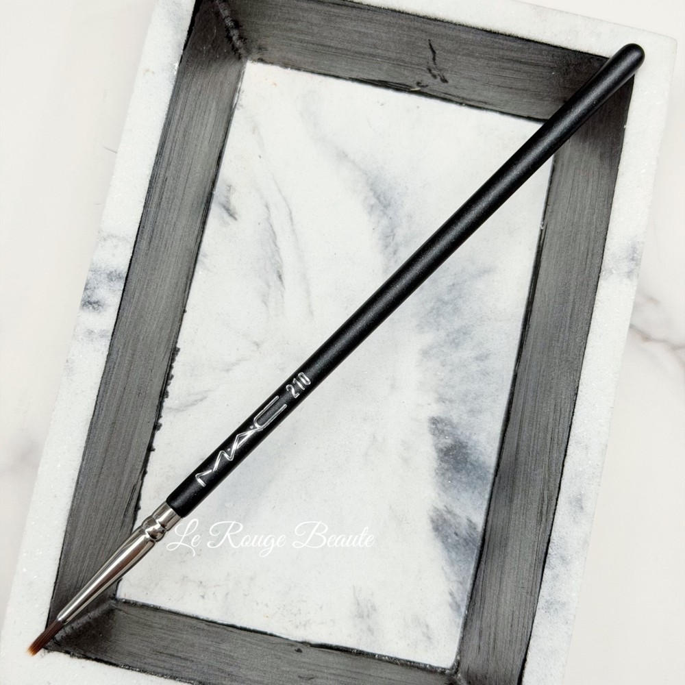 Mac 210 Precise Eye Liner Brush - Old Version Discontinued