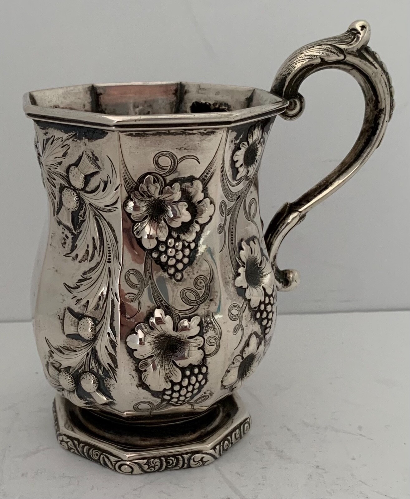 MONSTER AMERICAN COIN SILVER CHASED GRAPES & THISTLES 10.8 OZT CUP R RAIT 1850