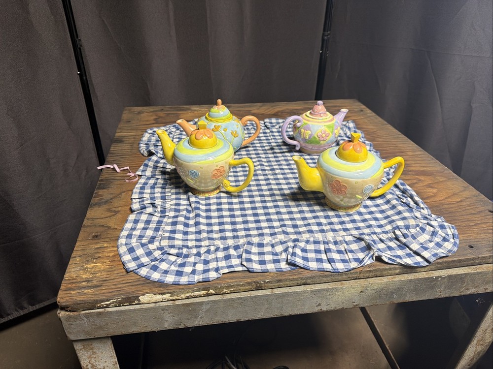 Oneida Tea Pourer Set