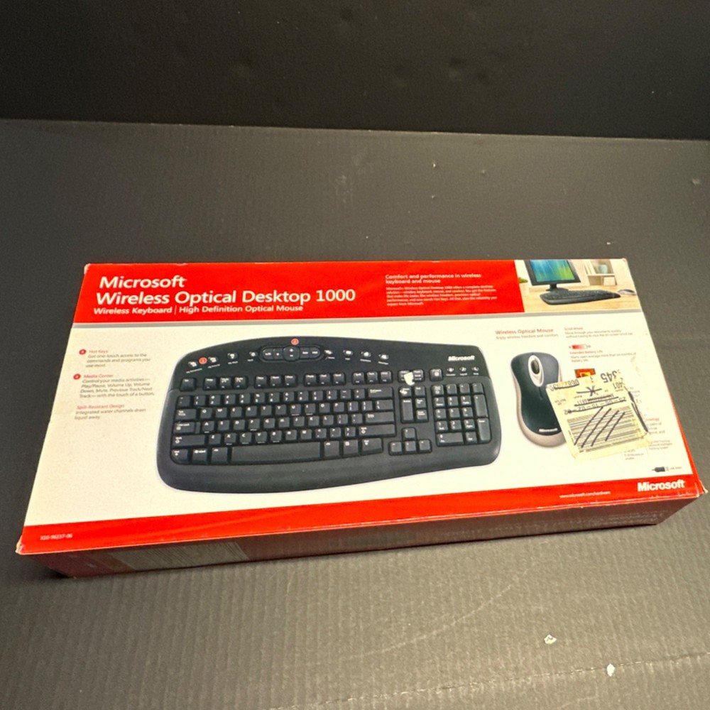 Microsoft Wireless Optical Desktop 1000 Keyboard Mouse Set, Black B107