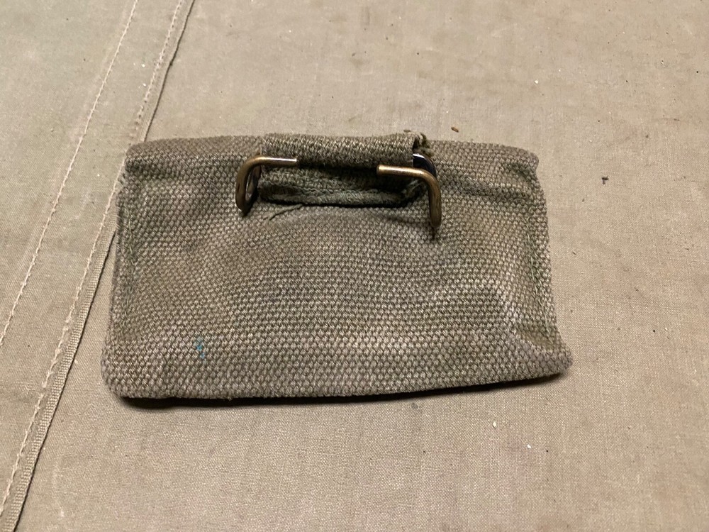 ORIGINAL WWII US ARMY 1942 FIRST AID CARLISLE BANDAGE CARRY POUCH-OD#7