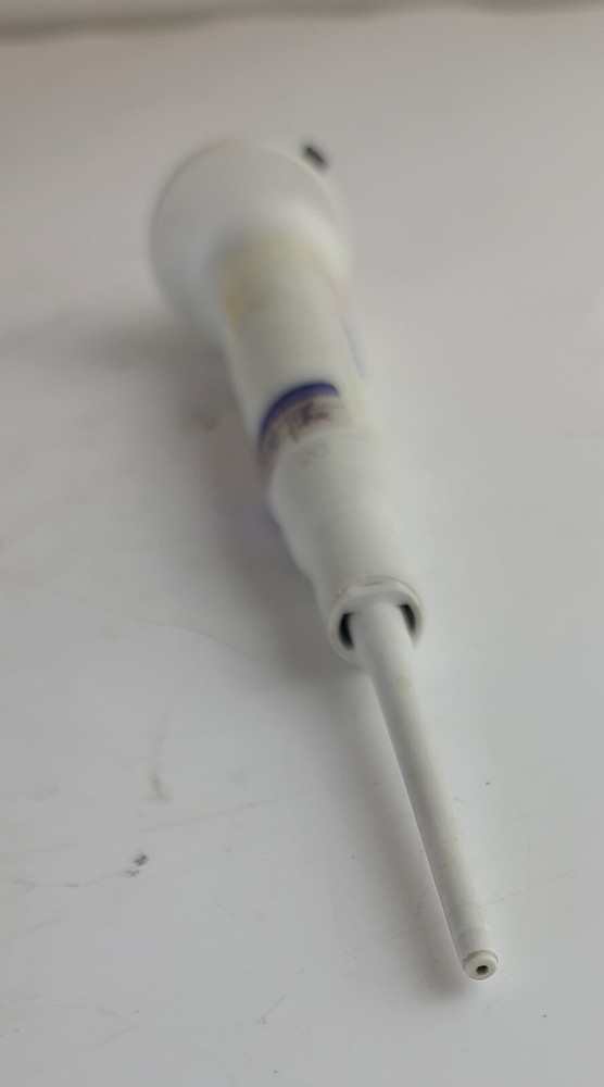 Eppendorf Reference 2-20 uL Single-Channel Manual Pipette