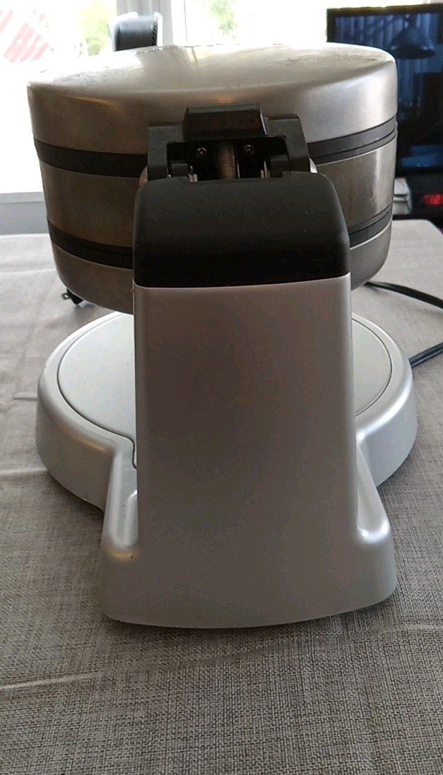 Cuisinart Double Belgian Waffle Maker WAF-F20 Series