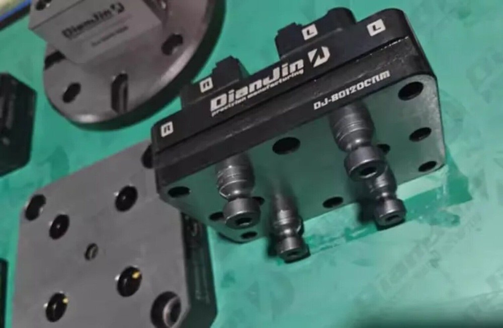 Four and Five-axis Fixture Self-centering Vise Zero-point Quick-change Four-axis