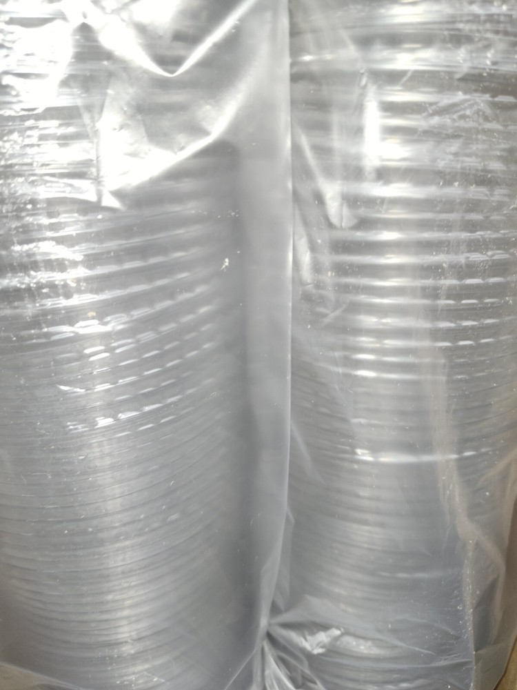 clear plastic cups with lids