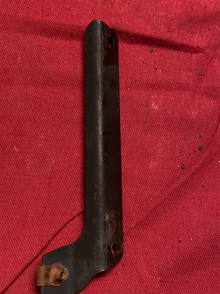 Freightliner A22-66490-000 Dashboard Mount, Bracket, HVAC DASH PANEL SUPPORT