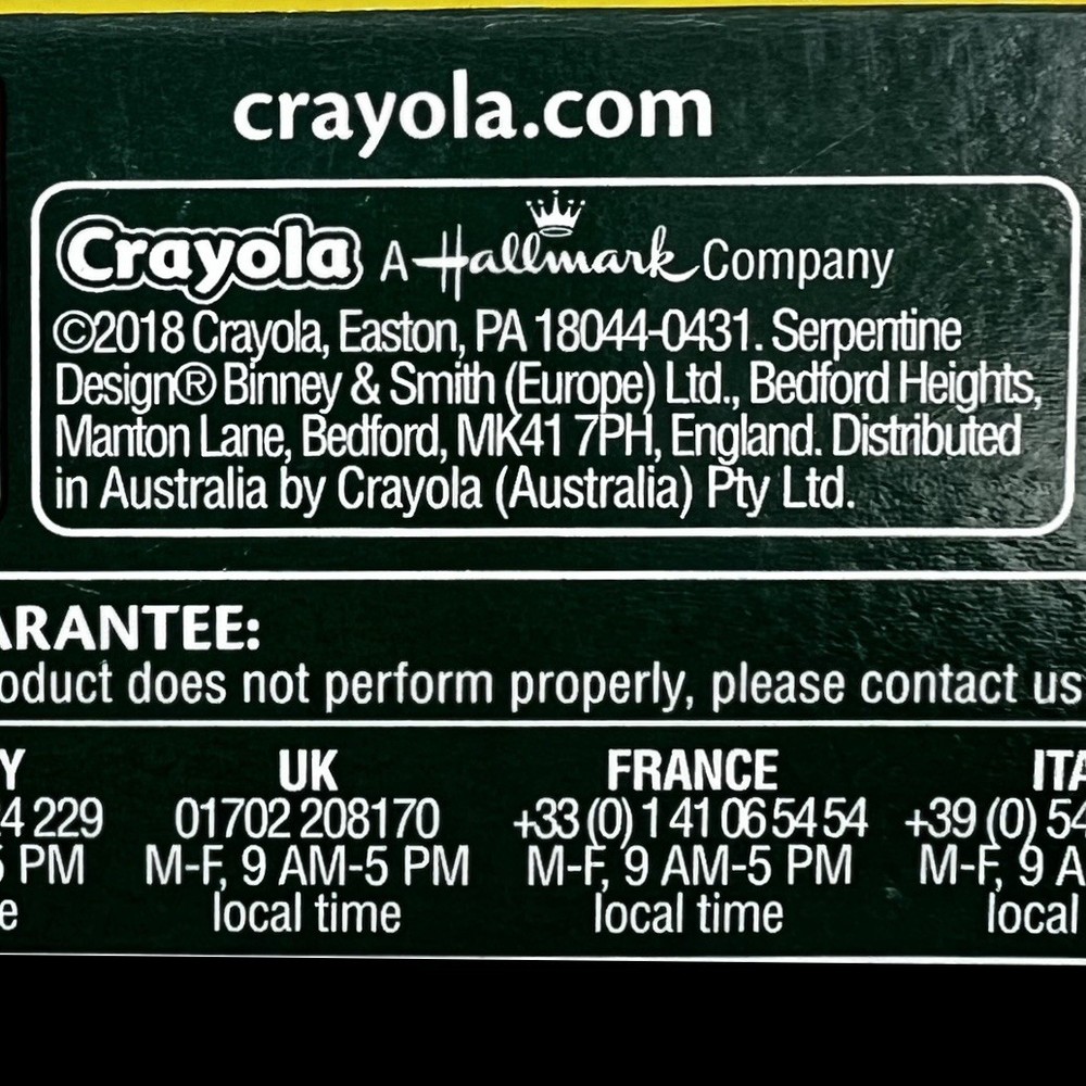 Crayola Box 64 Crayons Built In Sharpener Binney & Smith USA 2018