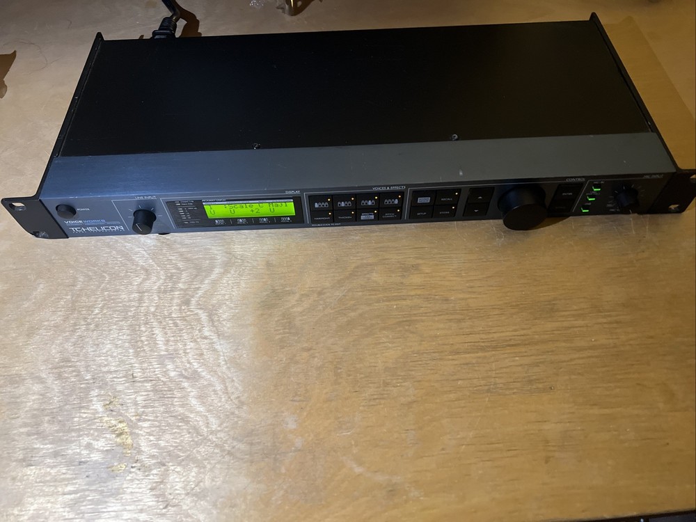 TC Helicon Voiceworks Vocal Harmonizer Effects