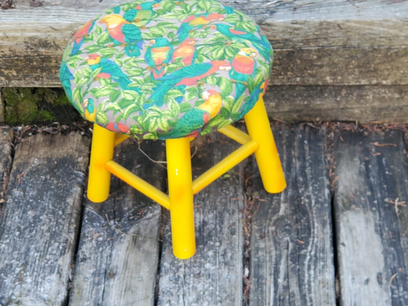 Parrot Jungle Paradise Love Birds Footstool Wood Base Colorful Hand Made As Is