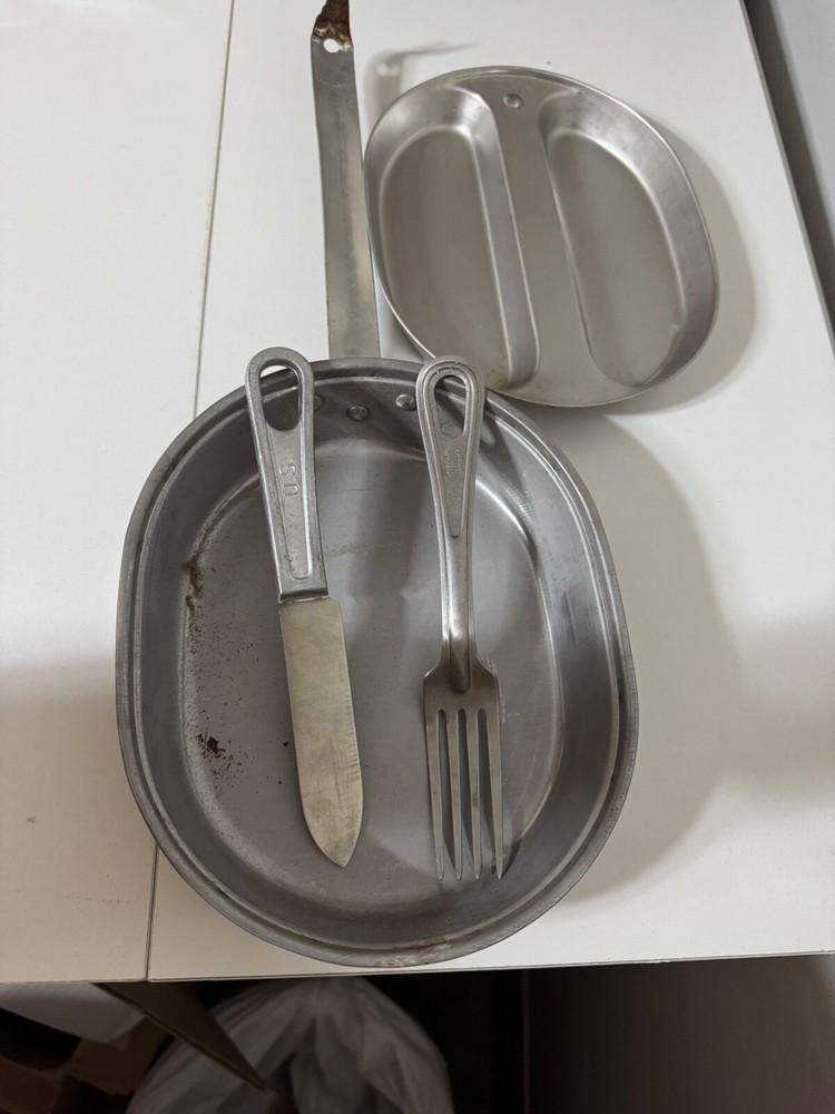 Vintage WWII US Navy MESS KIT w/Fork and Knife-DATED 1944