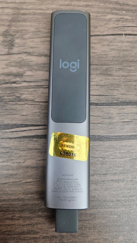 Logitech Spotlight Presentation Remote 810-004886 (NO DONGLE) T54