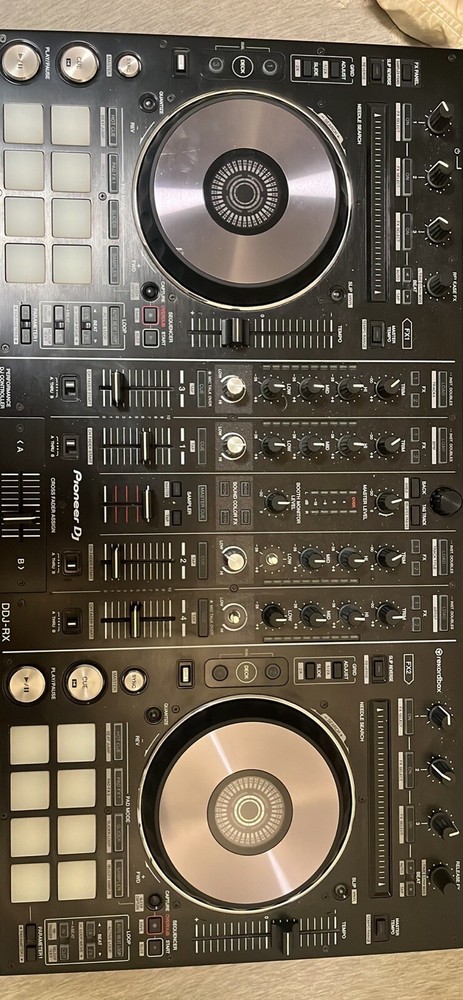 Pioneer DJ DDJ-RX Performance DJ Controller 4-Channel recordbox